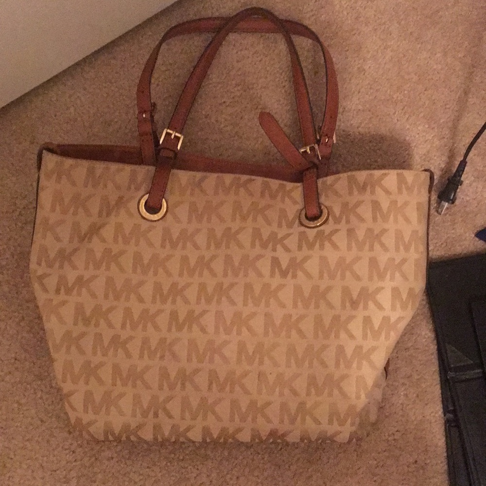 Michael Kors purse